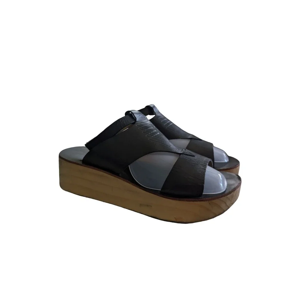 Koolaburra Santa Barbara Wood Platform Brown Leather Sandal -Size 9